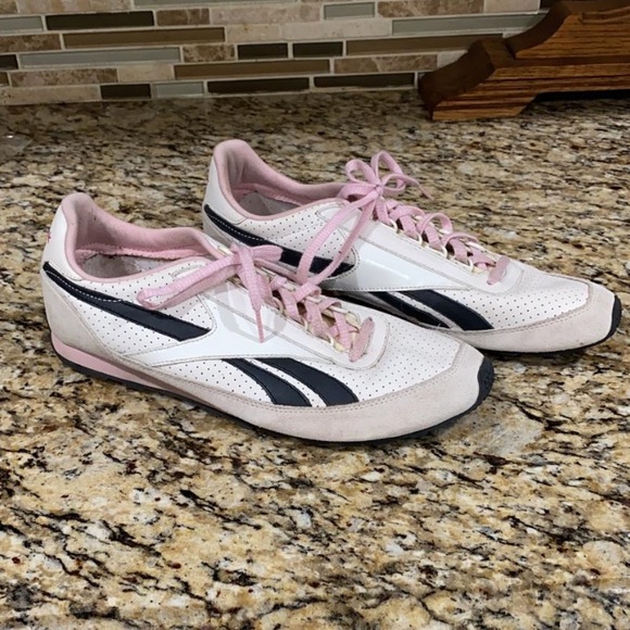Reebok Shoes - Reebok pink lace and suede like sneakers